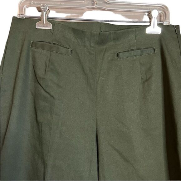3 for $30!  Cleo petites green cropped pants - Picture 2 of 11